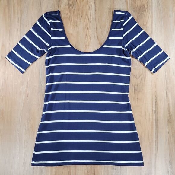 🔺️Nollie Blue & White Striped Scoop Neck Top Medium - Picture 1 of 8